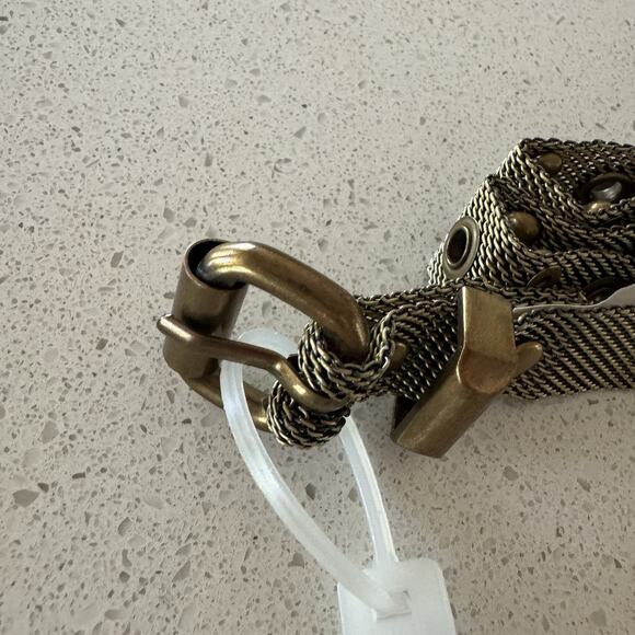 Gap Women Small Brass Tone Metal Belt NWT - Picture 2 of 5